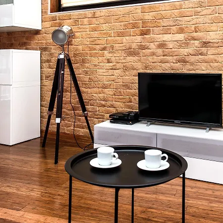 Amberhome Luxury